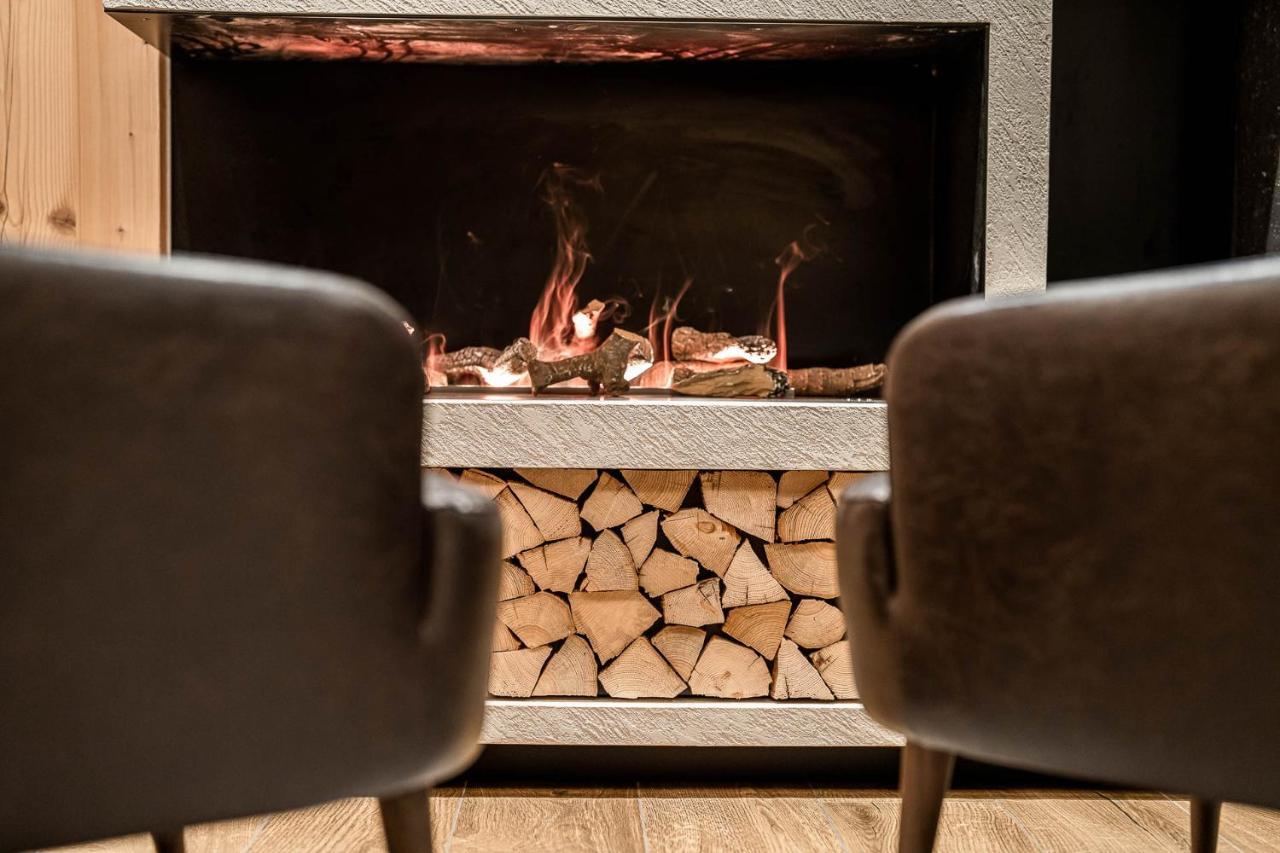 Garni Letizia Bed & Breakfast Campitello di Fassa Dış mekan fotoğraf