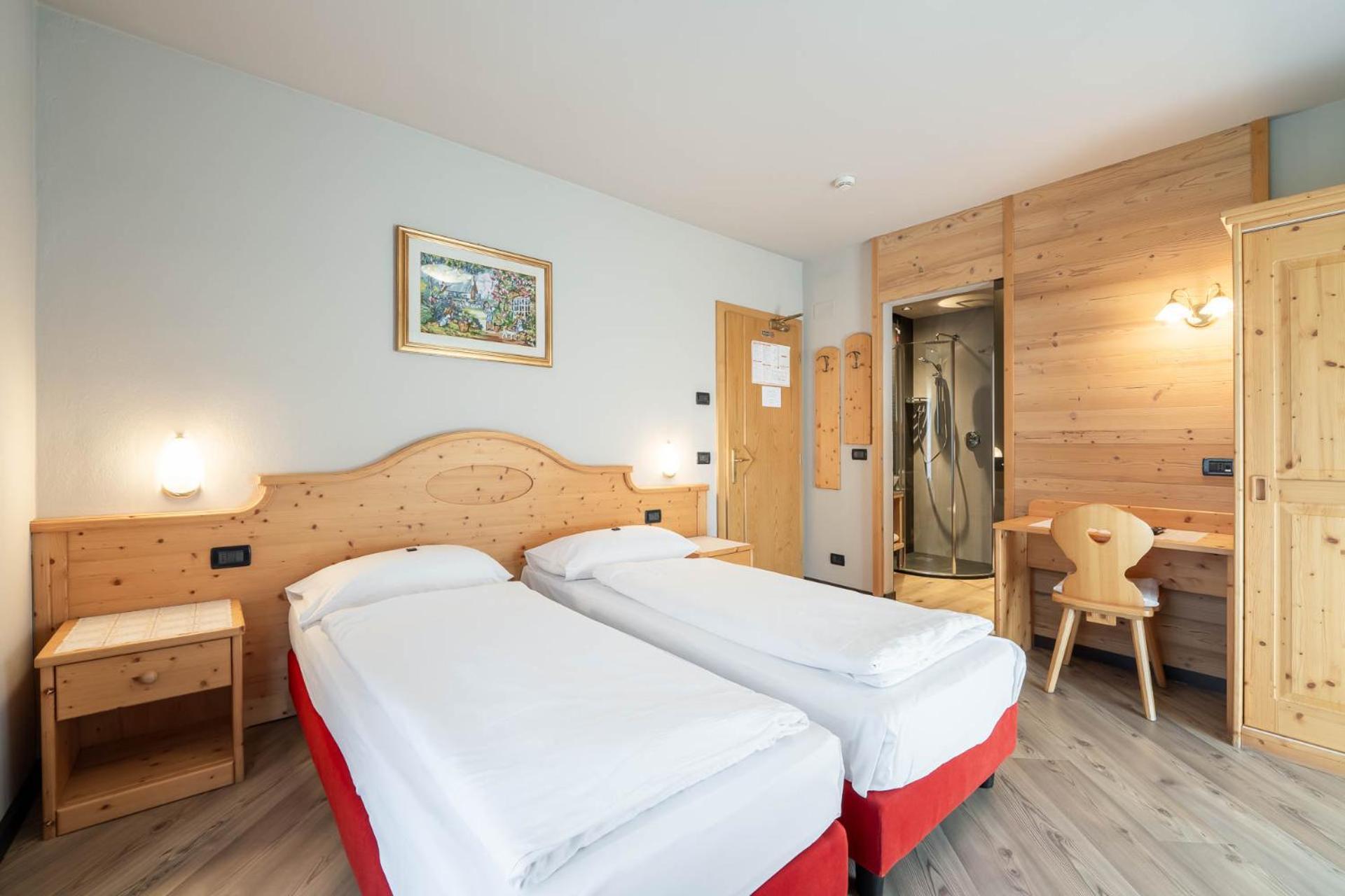 Garni Letizia Bed & Breakfast Campitello di Fassa Dış mekan fotoğraf